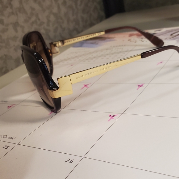 Sunglasses  update:SOLD!! - Picture 4 of 5